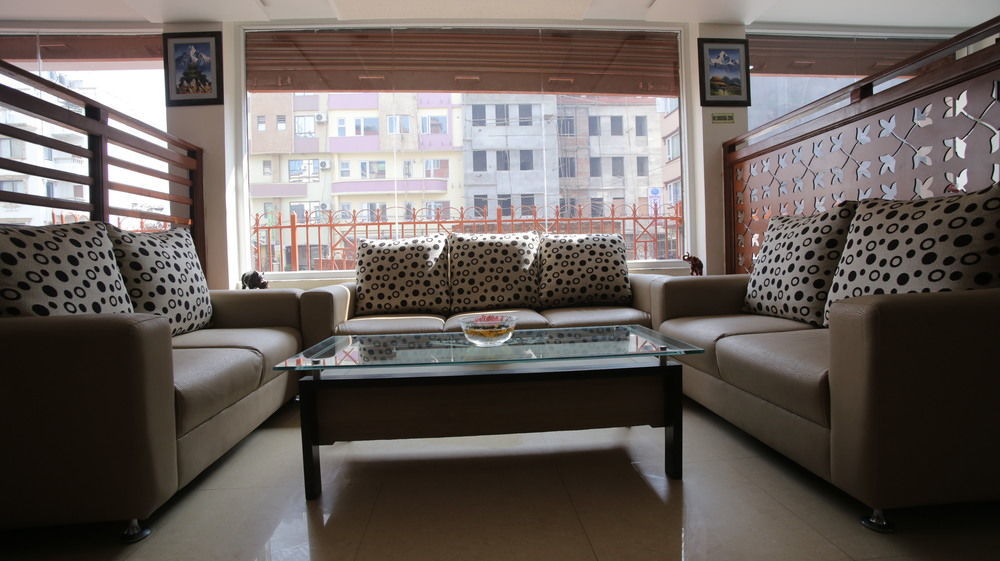 Hotel Osho Home Kathmandu Buitenkant foto