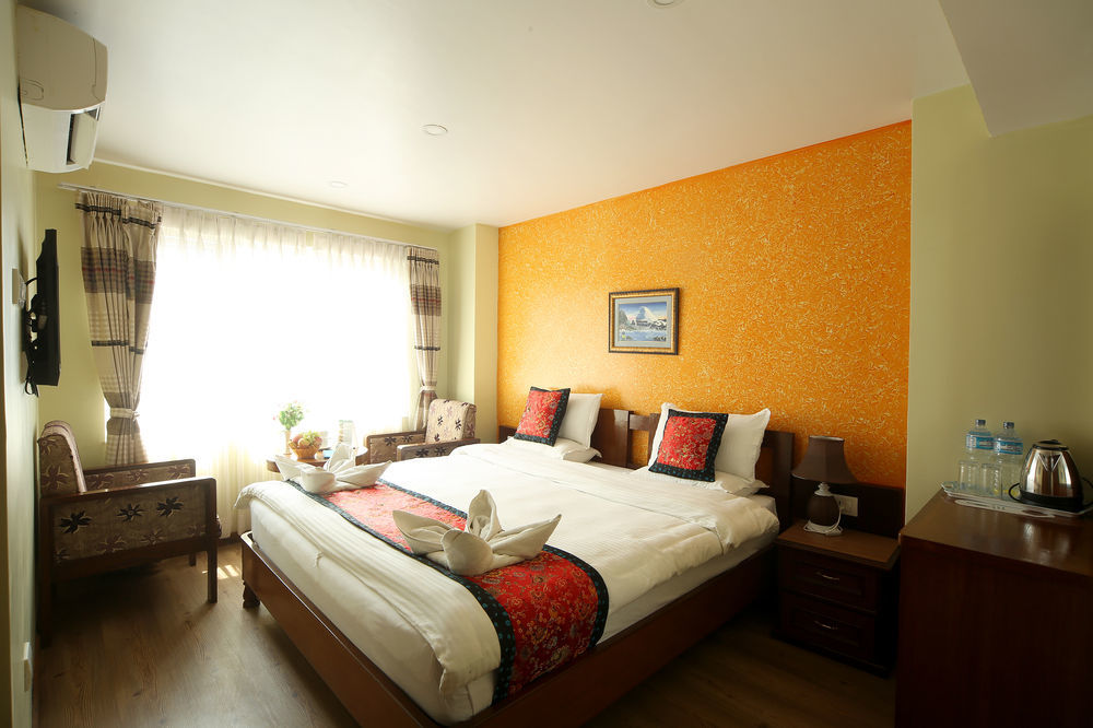 Hotel Osho Home Kathmandu Buitenkant foto