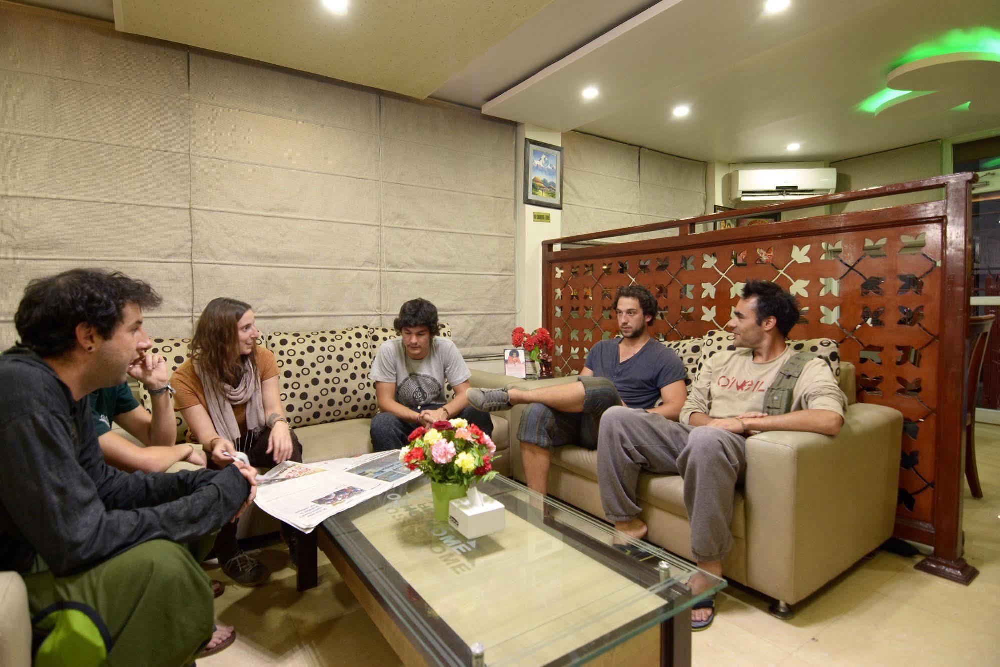 Hotel Osho Home Kathmandu Buitenkant foto