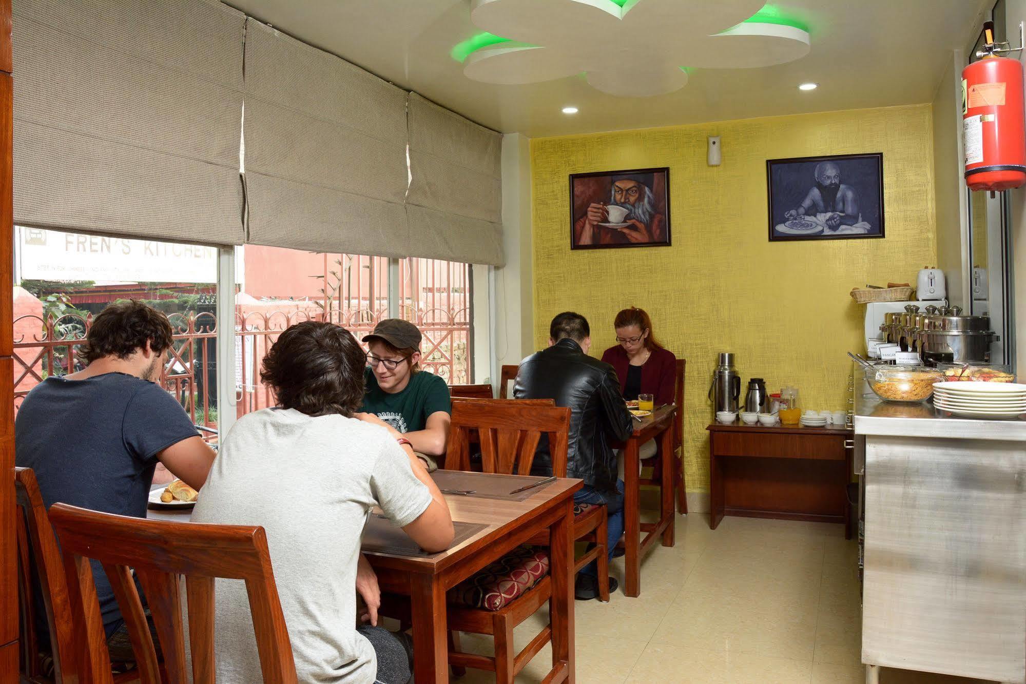 Hotel Osho Home Kathmandu Buitenkant foto