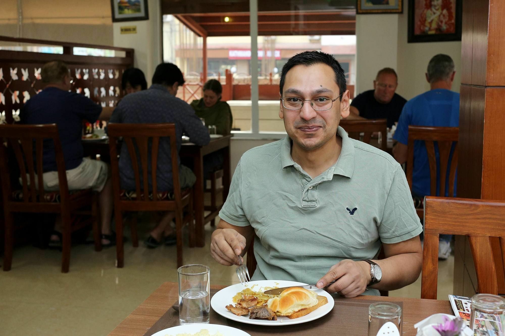 Hotel Osho Home Kathmandu Buitenkant foto