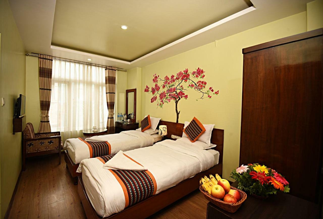 Hotel Osho Home Kathmandu Buitenkant foto