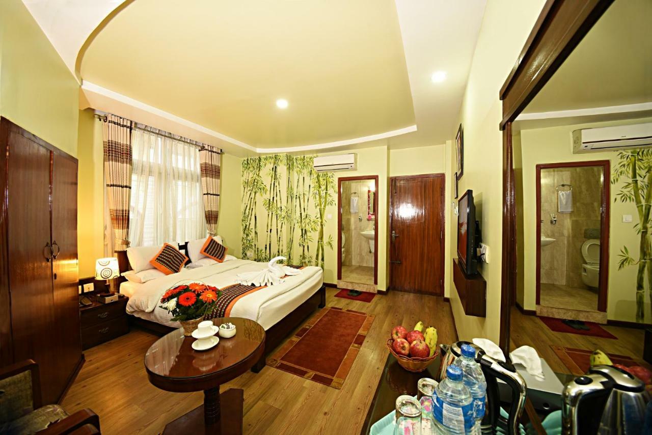 Hotel Osho Home Kathmandu Buitenkant foto
