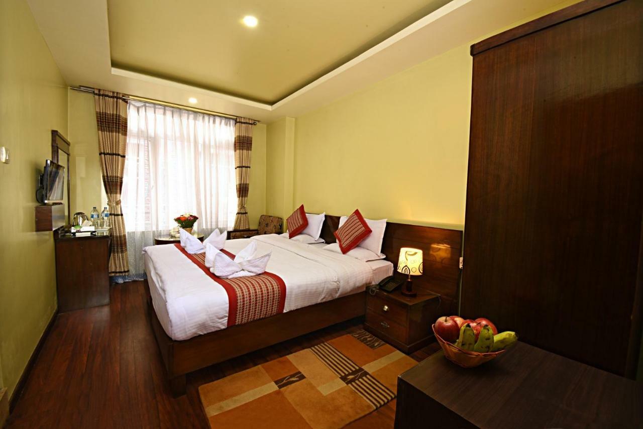 Hotel Osho Home Kathmandu Buitenkant foto
