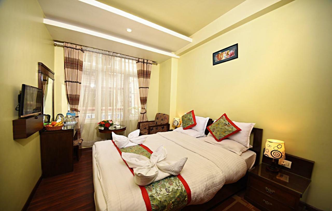 Hotel Osho Home Kathmandu Buitenkant foto