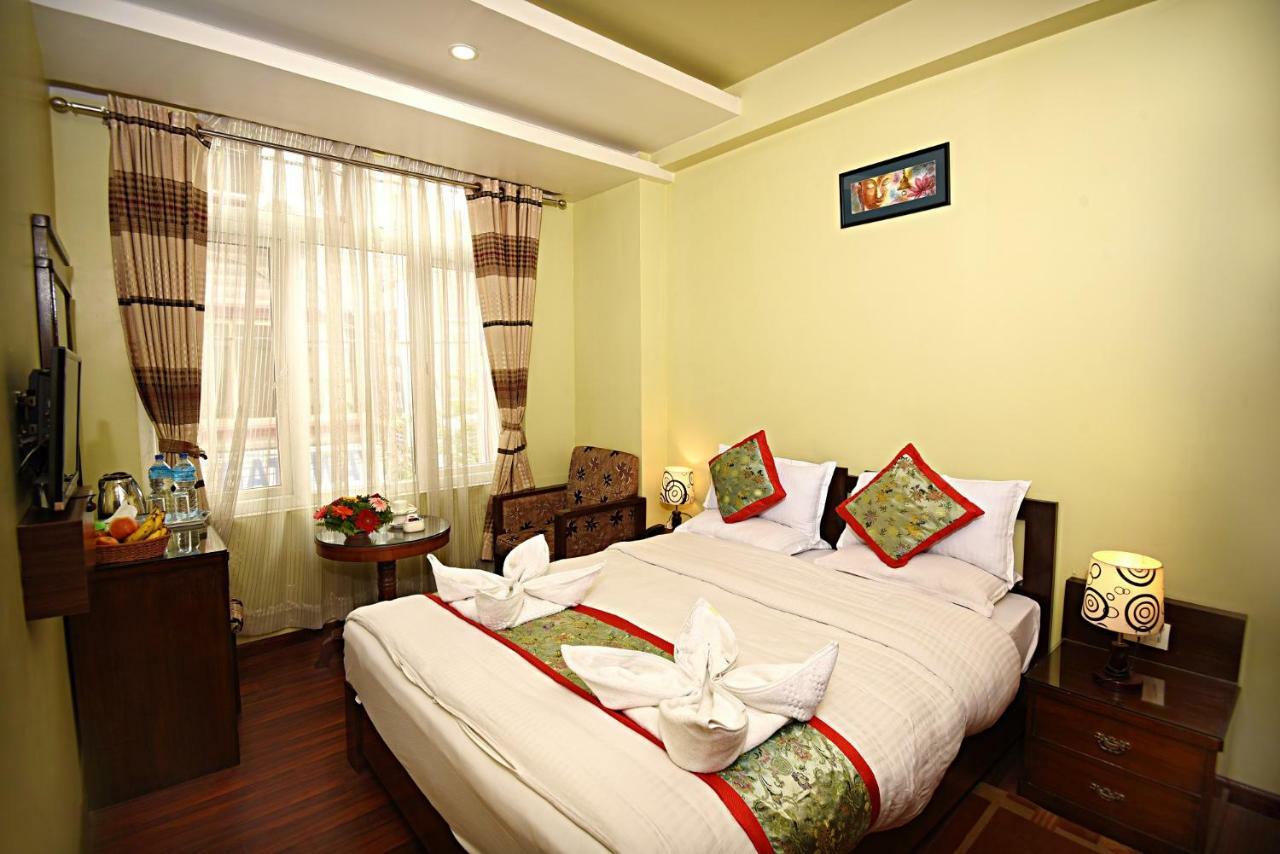 Hotel Osho Home Kathmandu Buitenkant foto